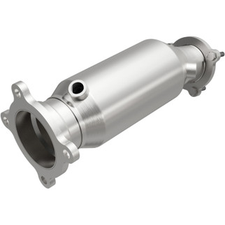 MagnaFlow Direct Fit Catalytic Converter 2012-2014 Audi A6 2.0L