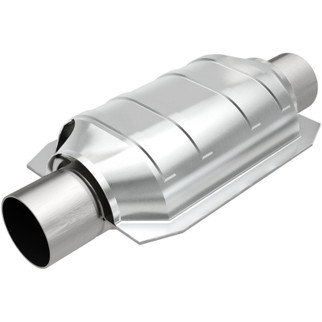 MagnaFlow Universal Catalytic Converter 2.25 w/ single O2 OEM