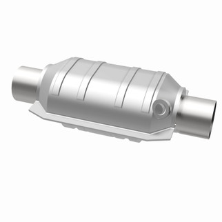 MagnaFlow Universal Catalytic Converter 2.25 w/ single O2 OEM