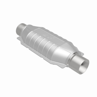 MagnaFlow Univ Cat Conv 2.25in Inlet/Outlet Ctr/Ctr Oval 12in Body L x 6.5in W x 16in Overall L