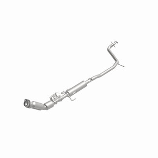 MagnaFlow Direct Fit Catalytic Converter 12-15 Toyota Prius Plug -In Underbody 1.8L