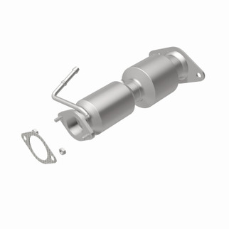 MagnaFlow Direct Fit Catalytic Converter 13-15 Hyundai Veloster 1.6L Underbody