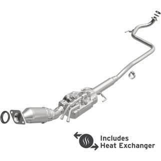 MagnaFlow Direct Fit Catalytic Converter 12-13 Toyota Prius C Base Underbody 1.5L