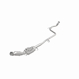MagnaFlow Direct Fit Catalytic Converter 12-13 Toyota Prius C Base Underbody 1.5L