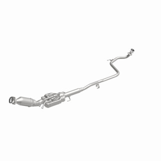 MagnaFlow Direct Fit Catalytic Converter 12-13 Toyota Prius C Base Underbody 1.5L