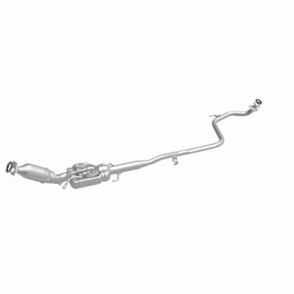 MagnaFlow Direct Fit Catalytic Converter 12-13 Toyota Prius C Base Underbody 1.5L