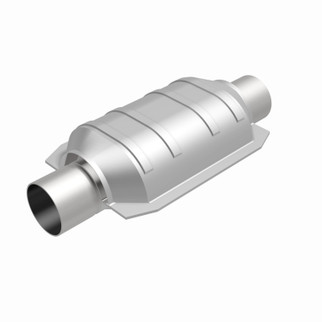 MagnaFlow Univ Cat Conv 2.25in Inlet/Outlet Ctr/Ctr Oval 01-04 Sequoia/03-04 Tundra 4.7L D/S-P/S