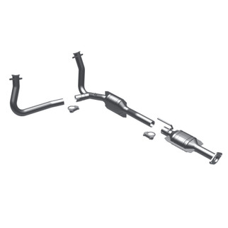 MagnaFlow Direct Fit Catalytic Converter 96-97 Ford Aerostar 4.0L