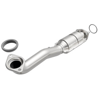 MagnaFlow Direct Fit Catalytic Converter 10-11 Honda CR-V 2.4L
