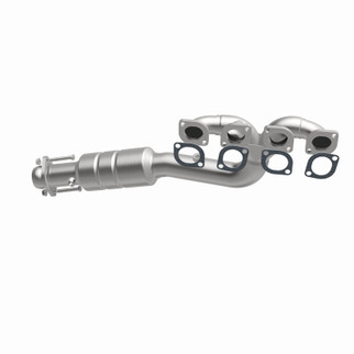 MagnaFlow Direct Fit Catalytic Converter 02-03 BMW 745i 4.4L D/S
