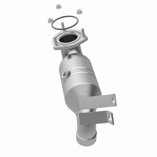 MagnaFlow Direct Fit Catalytic Converter 02-03 Jaguar X-Type Rear