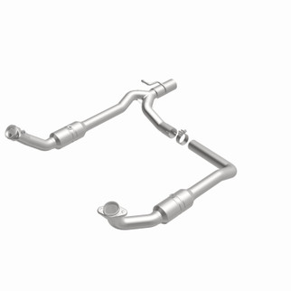 MagnaFlow Direct Fit Catalytic Converter 2009-2012 E-150 5.4 L Underbody