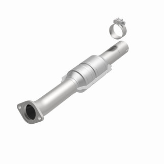 MagnaFlow Direct Fit Catalytic Converter 2010-2012 VENZA 2.7L Underbody