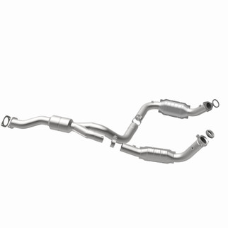 MagnaFlow Direct Fit Catalytic Converter 2011-2012 EXPRESS 2500 6.0L 6.0L Underbody