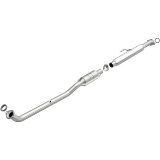 MagnaFlow Direct Fit Catalytic Converter 2012-2014 CAMRY 2.5L Underbody