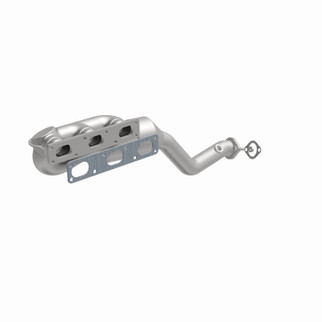 MagnaFlow Direct Fit Catalytic Converter BMW 5 99-00 Front