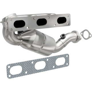 MagnaFlow Direct Fit Catalytic Converter BMW 5 99-00 Rear