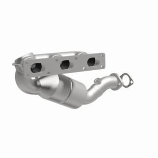MagnaFlow Direct Fit Catalytic Converter BMW 5 99-00 Rear