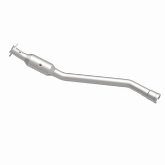 MagnaFlow Direct Fit Catalytic Converter 13-14 Mercedes-Benz GL450 V8 4.6 OEM Underbody