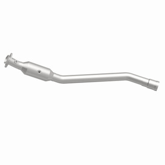 MagnaFlow Direct Fit Catalytic Converter 13-14 Mercedes-Benz GL450 V8 4.6 OEM Underbody
