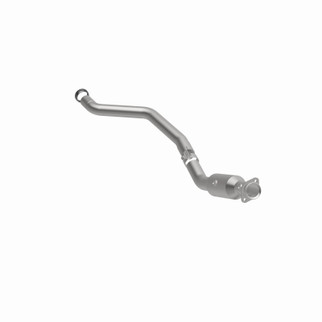MagnaFlow Direct Fit Catalytic Converter 13-14 Mercedes-Benz GL450 V8 4.6 OEM Underbody