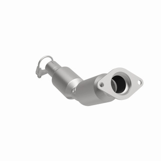 MagnaFlow Direct Fit Catalytic Converter 2010-2015 Prius L4 1.8 OEM Underbody