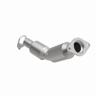 MagnaFlow Direct Fit Catalytic Converter 2010-2015 Prius L4 1.8 OEM Underbody