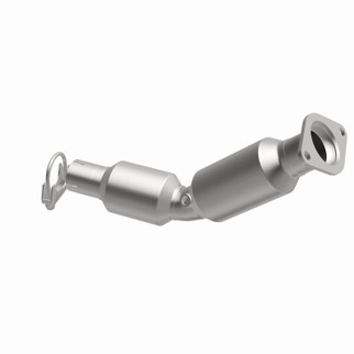 MagnaFlow Direct Fit Catalytic Converter 2010-2015 Prius L4 1.8 OEM Underbody