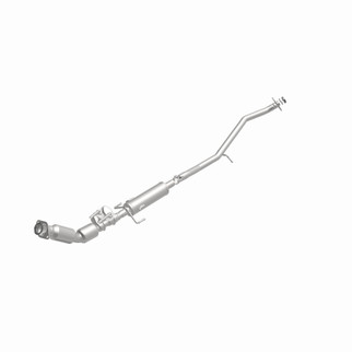 MagnaFlow Direct Fit Catalytic Converter 12-17 Toyota Prius V Base Underbody 1.8L