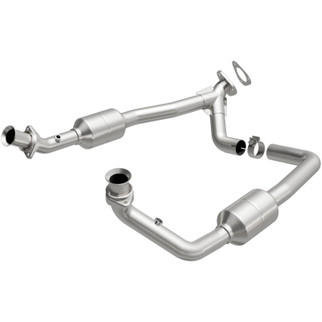 MagnaFlow Direct Fit Catalytic Converter 2002 Ford E-Series Vans 5.4L