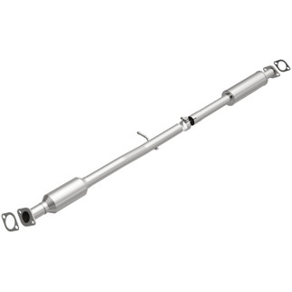 MagnaFlow Direct Fit Catalytic Converter OEM 14-15 Hyundai Tucson 2.0L Underbody