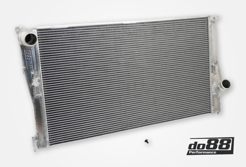 do88 07-13 BMW 135i/335i N54/N55 (E82/E88/E9X) Manual Radiator