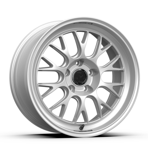 fifteen52 Holeshot RSR 18x9.5 5x120 22mm ET 72.56mm Center Bore Radiant Silver