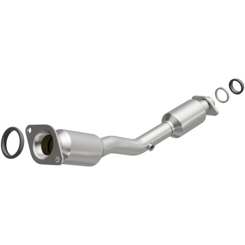 MagnaFlow Direct Fit Catalytic Converter 2009-2013 Cube 1.8 L Underbody