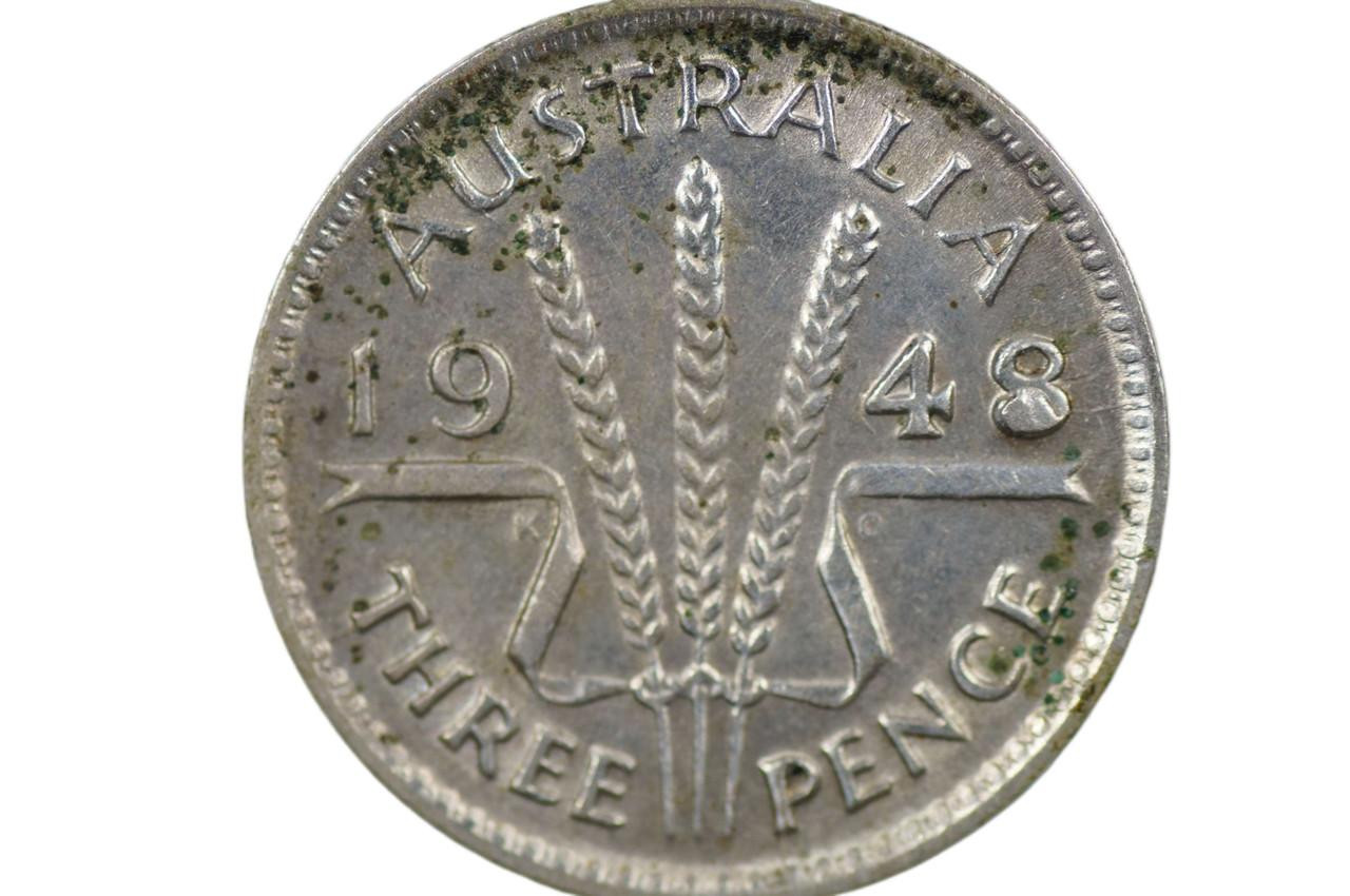 Australian 1948 Threepence Variety Filled 8 in VF