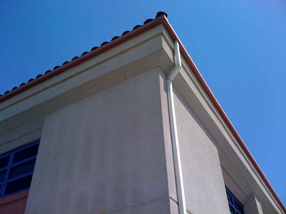 Bird Slope Bird Deterrent keeps Pest Swallows off Buildings