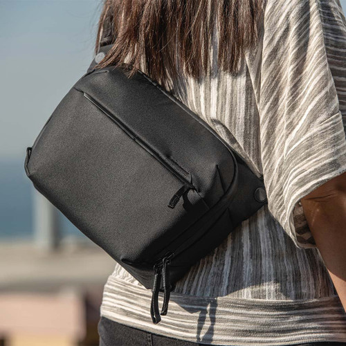 EveryDay Sling - 10L V2 (Black) - Allen's Camera EveryDay Sling - 10L V2 (Black) - Allen's Camera