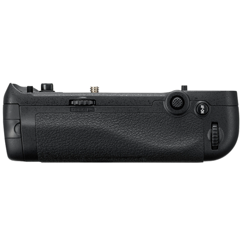 MB-D18 MULTI-BATTERY POWER PACK /USED