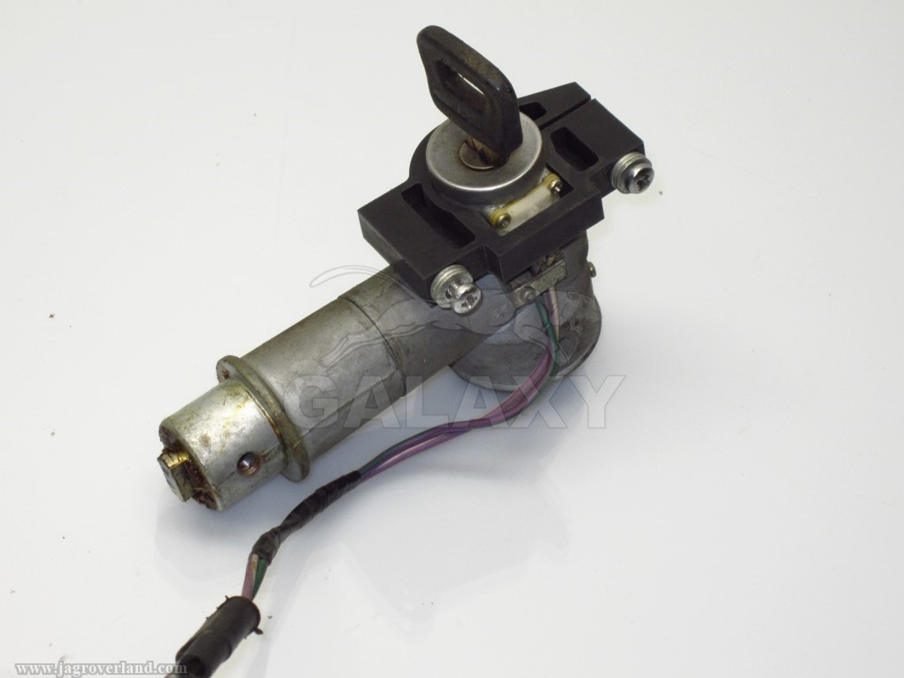 78-83 XJ6 S3 Ignition Cylinder w Key wout Switch Dac4153