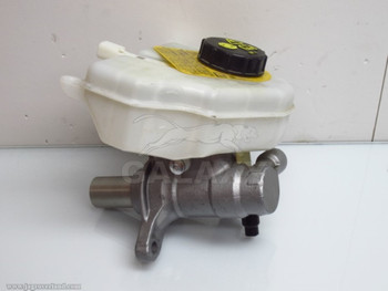 16-18 XF Xe F-Pace Master Cylinder And Power Booster A426K T2H7388 T2H7389