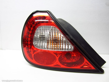 04-07 XJ8 Left Tail Light WBlack Trim 2W93-13405-Ef