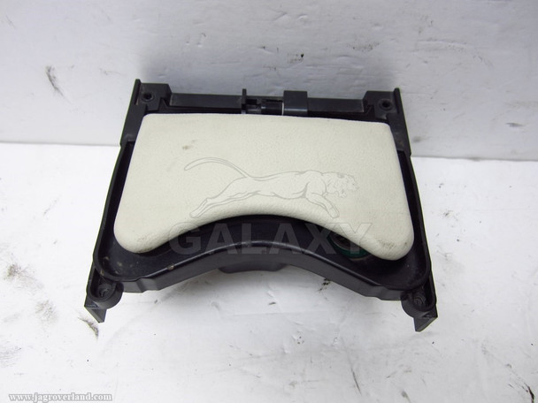 Ash Tray GNC7640CANED 98-03 XJ8 Center Console V85842