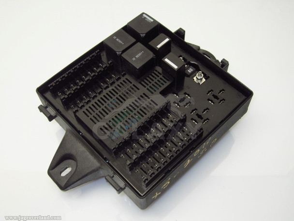 Fuse Relay Box  AW93-14A073-CC C2D17257 10-12 XJ L Engine Compartment