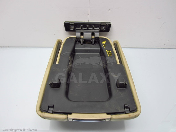 05-09 XJ 8 R Center Console Lid Armrest C2C35625Sel Cracked Leather