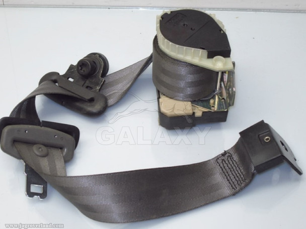 10-17 XJ R L Rear Center Bench Seat Belt Lap Shoulder Assy Oyster C2D33470Amt Aw93-600A38-Ba Amt