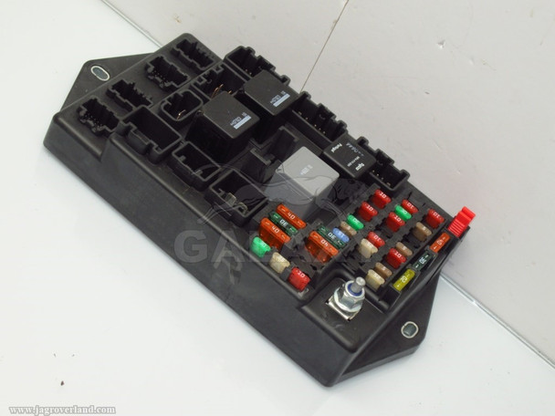 07-09 XK R Rear Central Junction Fuse Box 6W83-14A073-Ch C2P20669