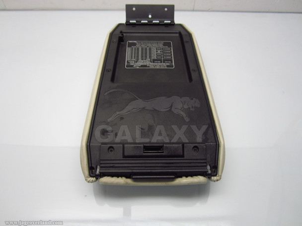98-03 XJ8 Center Console Lid Arm Rest Assy Gnf7670Aa Agd Mnc7750Bc