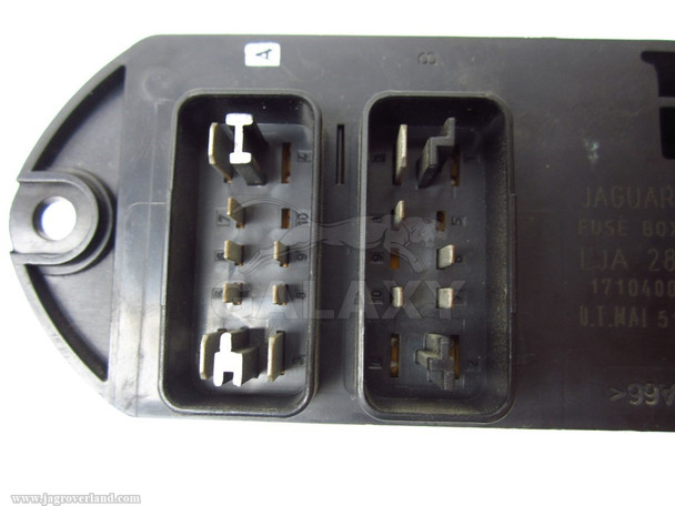 97-05 XK8 XKR Fuse Relay Box Assy Lja-2800-Ce Lja2800Ce 97-05 XK8 XKR Fuse Relay Box Assy Lja-2800-Ce Lja2800Ce
