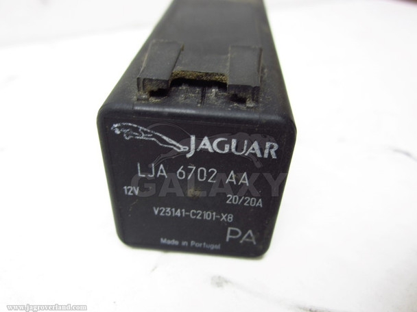 04-09 XJ8 XJR Engine Cooling Fan Relay Oem Lja6702Aa