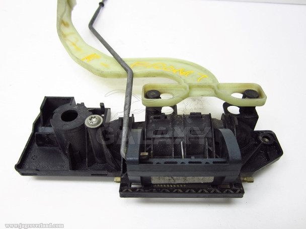 00-02 S-Type Right Door Knob Handle Ur33083Rh